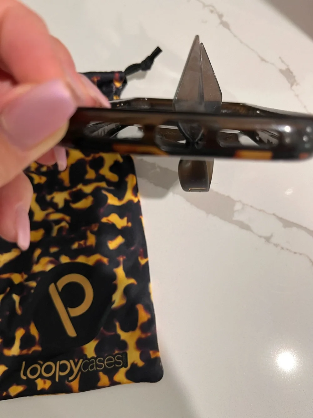 iPhone 11 Loopy Case tortoise